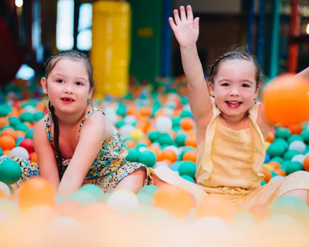 Holland Campings Ferienpark Beerze Bulten Indoor Spielplatz 1