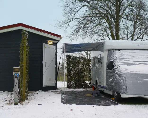 Wohnmobilstellplatz mit privat sanitär winter ferienpark marveld recreatie